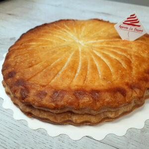 Galette frangipane ou frangipane à la pistache et griotte (spécialité maison) - "Fait-Maison" - Sans allergène - Boutique Pâtisserie Apporte le Dessert - Dole - JURA